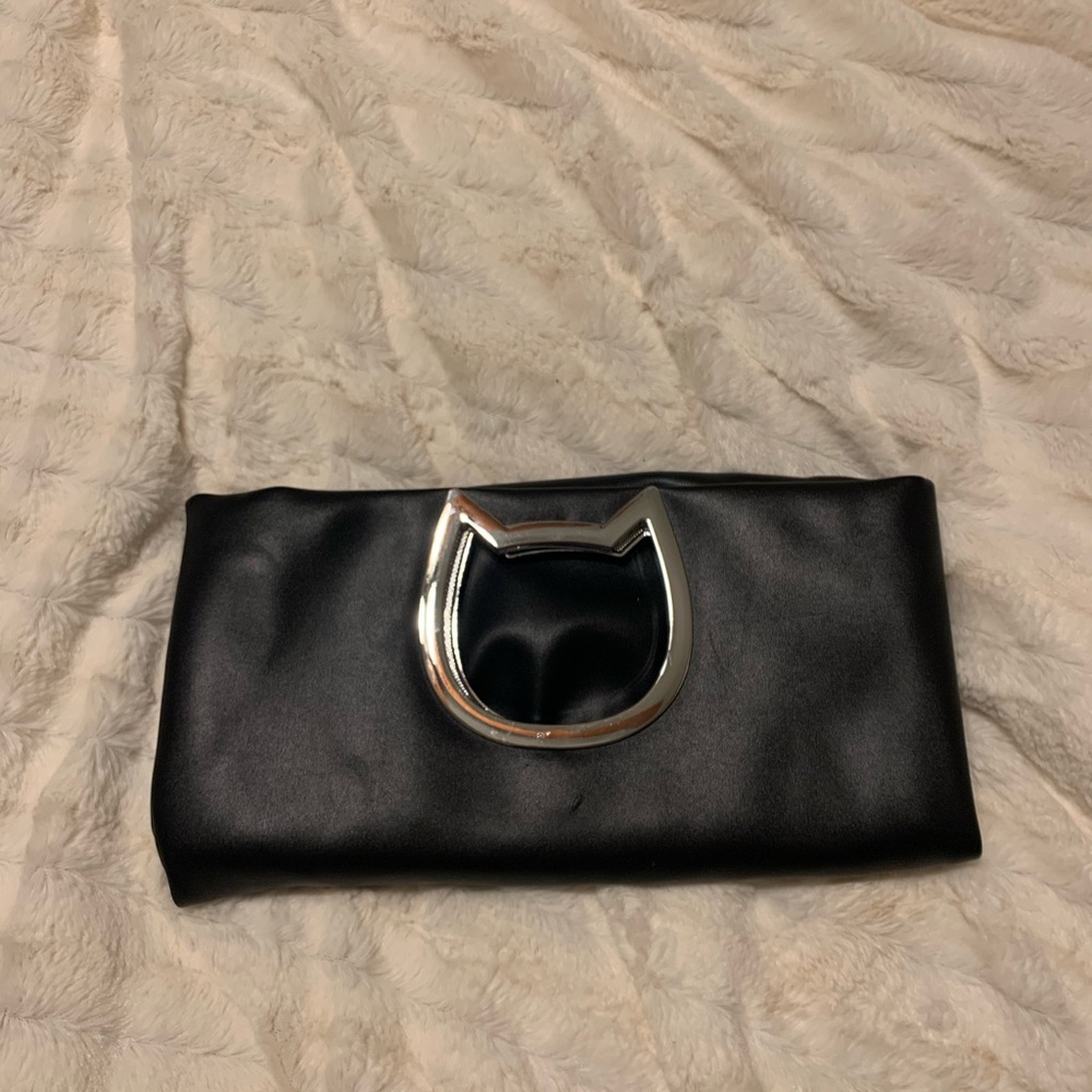 Cat clutch